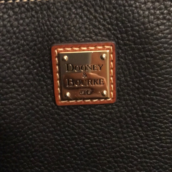 Dooney and Bourke purse - Picture 2 of 4